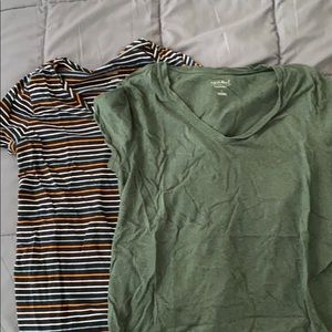 Set of 2 v neck t shirts